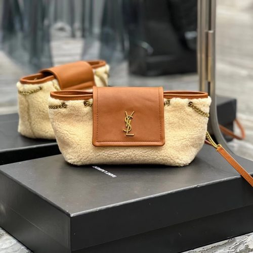 Fashionable leather bag for women