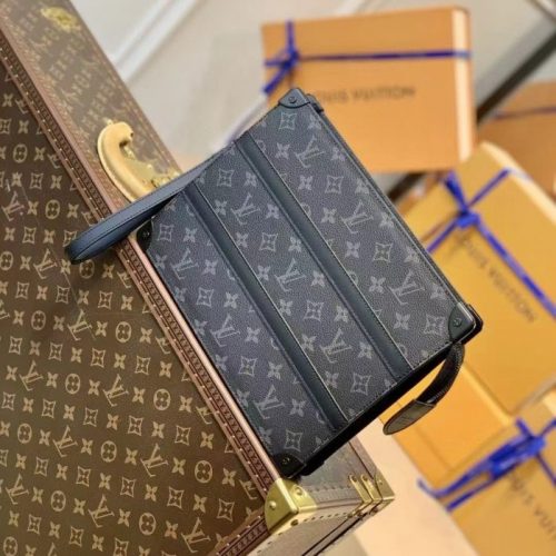 Fashionable leather bag for women