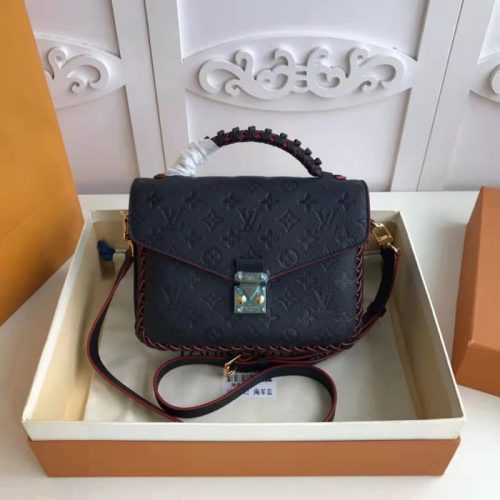 Fashionable leather bag for women