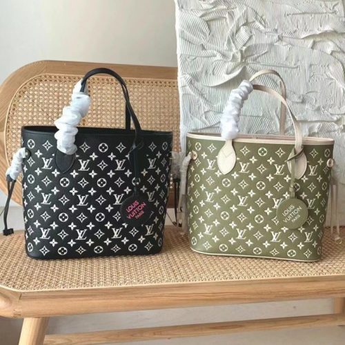Fashionable leather bag for women