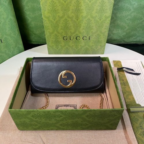Slung chain bag
