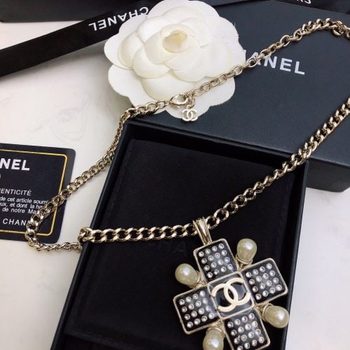 CC necklace