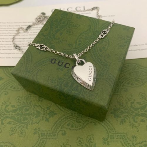 GG necklace