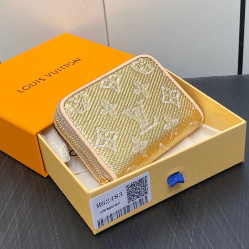 LL Zipper wallet