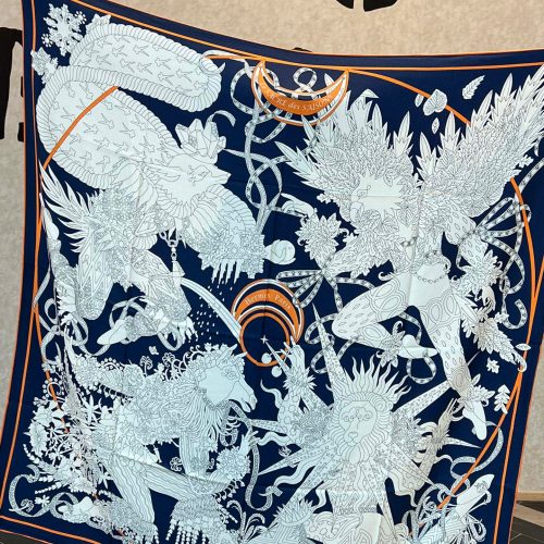 HH scarf