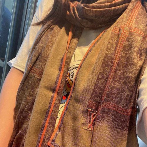 LL scarf