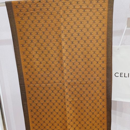 CE scarf