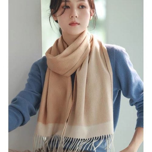 HH scarf