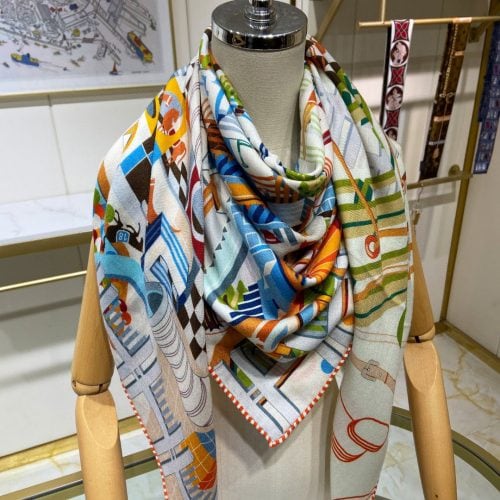 HH scarf
