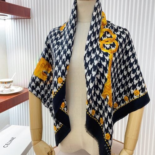 CE scarf