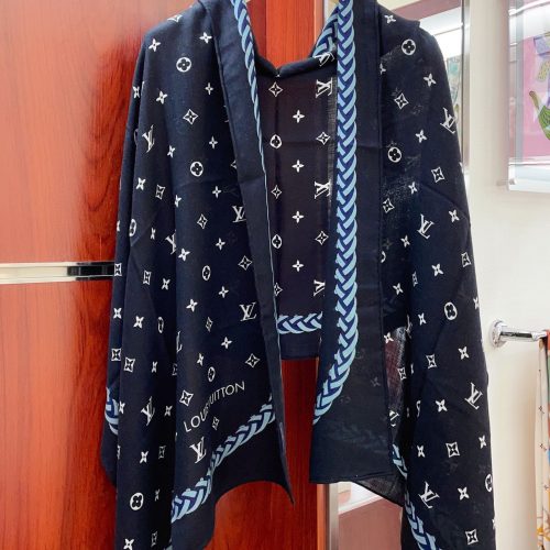 LL scarf