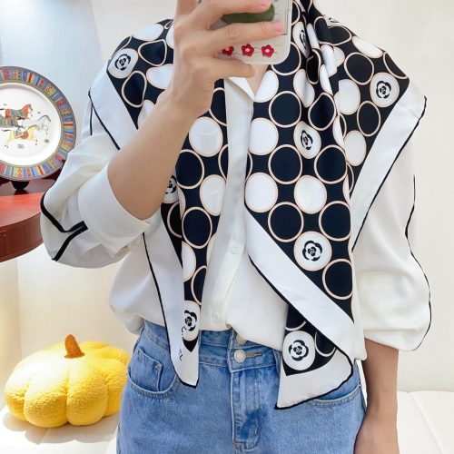 CH scarf