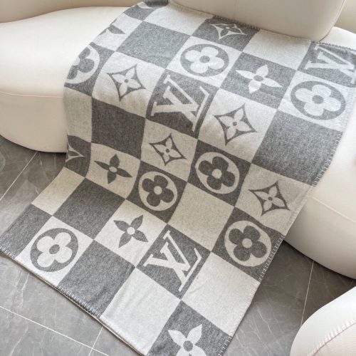 LL scarf