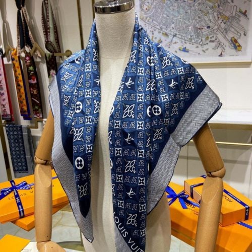 LL scarf
