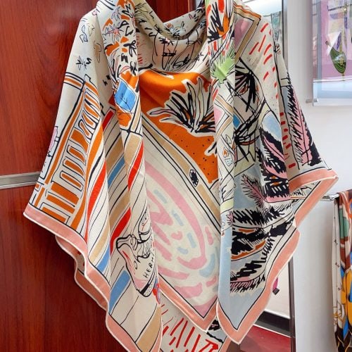 HH scarf