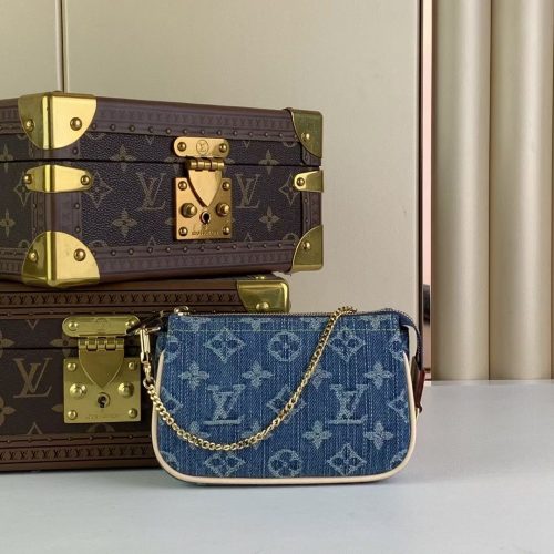 Mini Pochette Chain Handbag