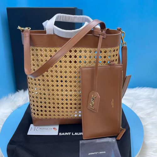 𝙎𝘼𝙄𝙉 vertical woven and leather shopping bag