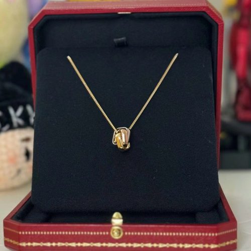 Three color three ring necklace