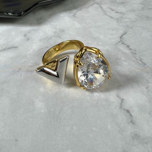 LL Ring