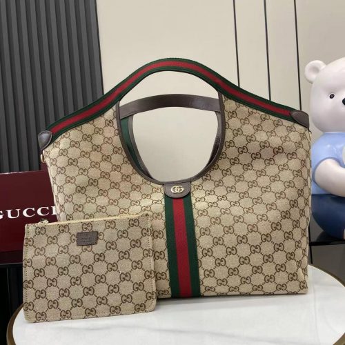 1The GG series makes its debut in Florence