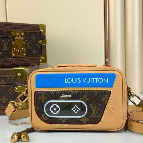 BALADEUR WEARABLE WALLET handbag