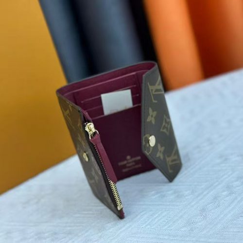 Get a free gift with purchases over $260 #3