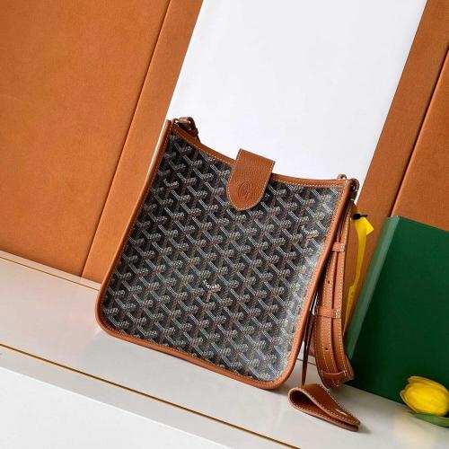 Musette PM Crossbody Bag front view
